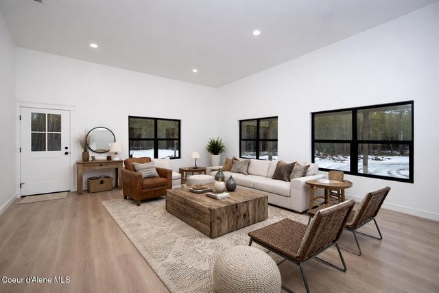 252 Doc Holliday Dr, Spirit Lake, ID 83869