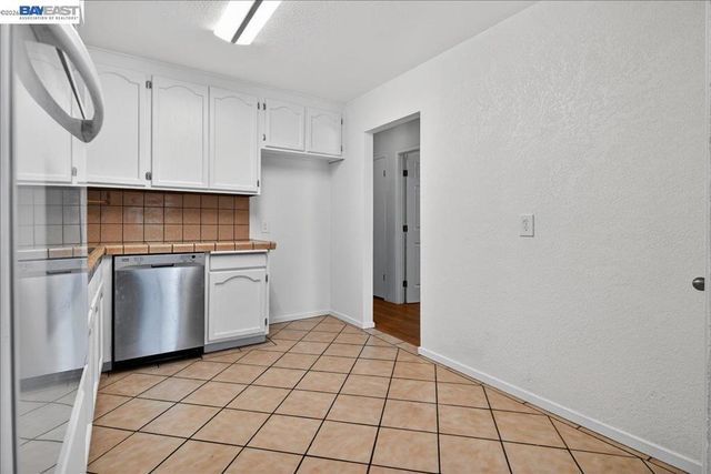 19762 Hathaway Ave, San Lorenzo, CA 94541