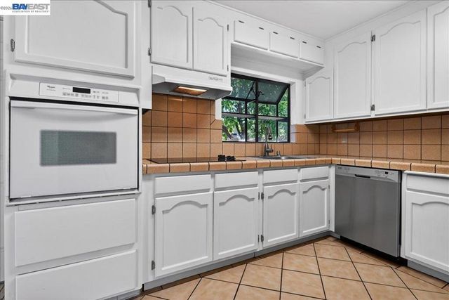 19762 Hathaway Ave, San Lorenzo, CA 94541