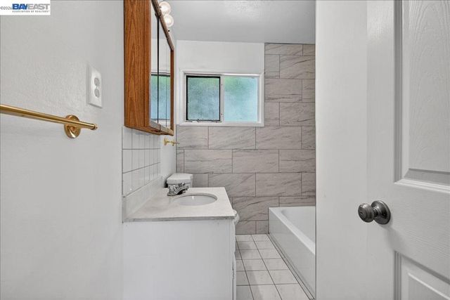 19762 Hathaway Ave, San Lorenzo, CA 94541