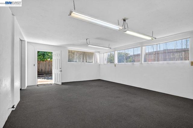 19762 Hathaway Ave, San Lorenzo, CA 94541