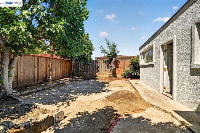 19762 Hathaway Ave, San Lorenzo, CA 94541