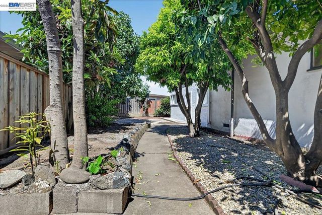 19762 Hathaway Ave, San Lorenzo, CA 94541