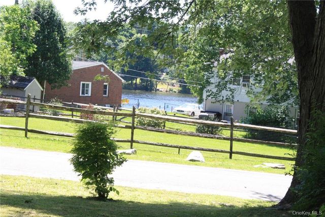58 Pleasant Drive, Carmel, NY 10512