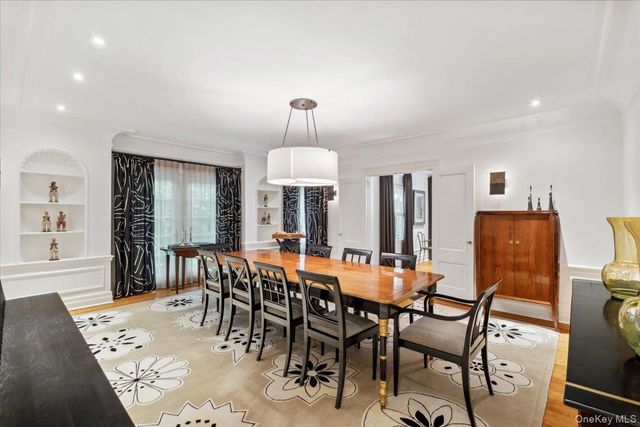 18 Richbell Road, Scarsdale, NY 10583