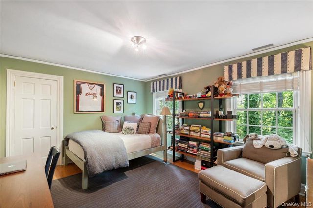 18 Richbell Road, Scarsdale, NY 10583