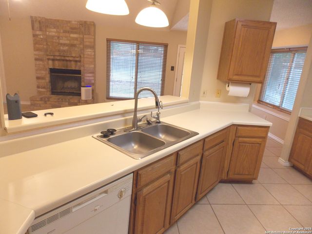 7427 Silent Path, San Antonio, TX 78250