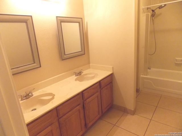 7427 Silent Path, San Antonio, TX 78250