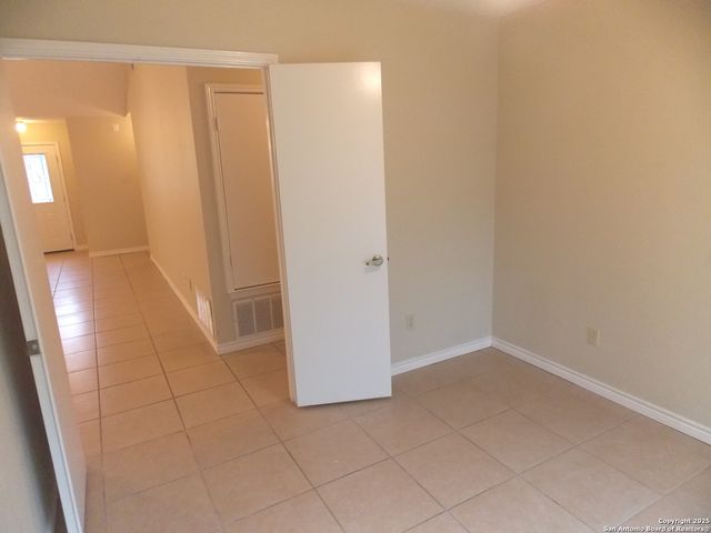 7427 Silent Path, San Antonio, TX 78250