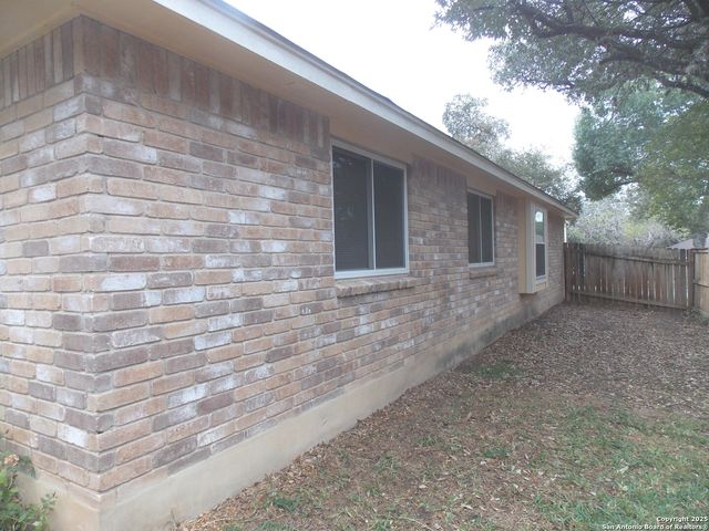 7427 Silent Path, San Antonio, TX 78250