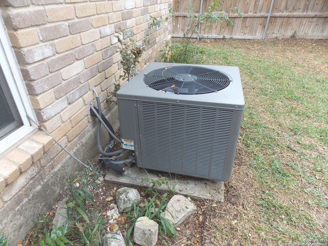 7427 Silent Path, San Antonio, TX 78250