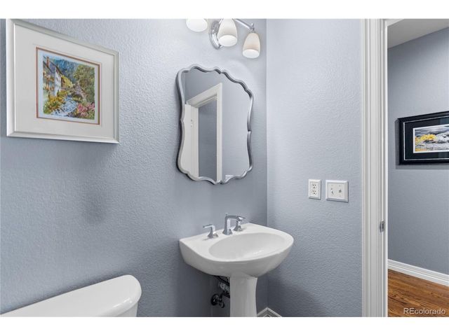 10148 Mockingbird Ln, Highlands Ranch, CO 80129