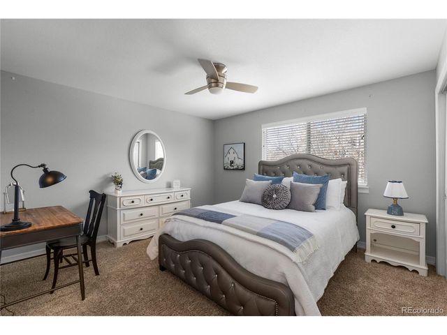 10148 Mockingbird Ln, Highlands Ranch, CO 80129