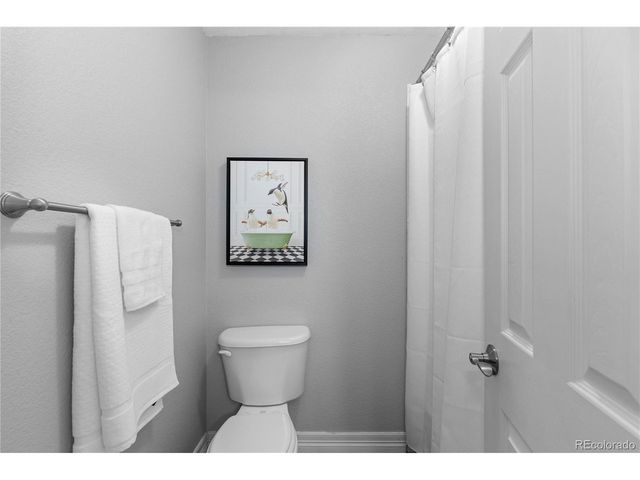 10148 Mockingbird Ln, Highlands Ranch, CO 80129