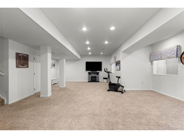 10148 Mockingbird Ln, Highlands Ranch, CO 80129