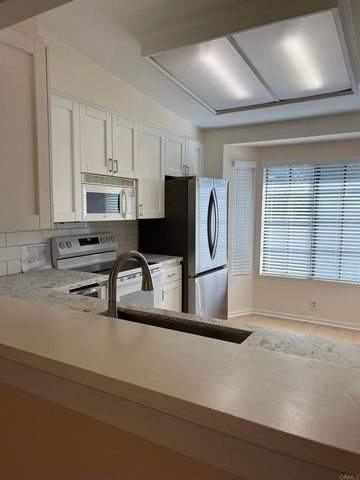 8840 Villa La Jolla Drive 301, La Jolla, CA 92037