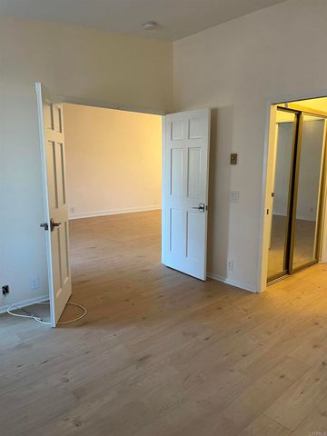 8840 Villa La Jolla Drive 301, La Jolla, CA 92037