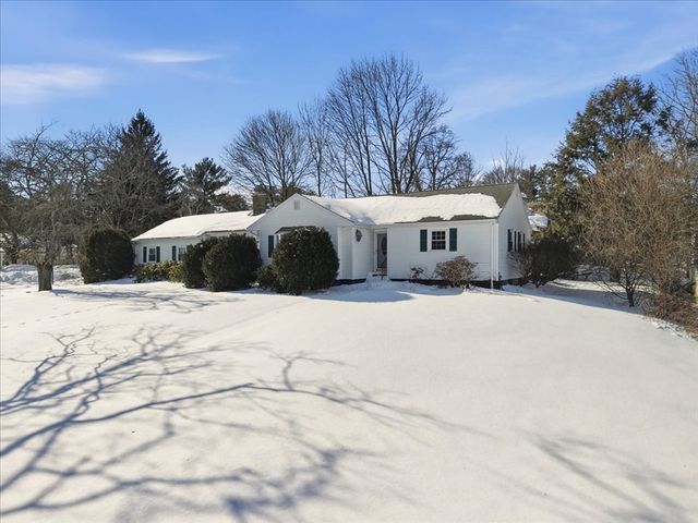 130 Braemoor Rd, Brockton, MA 02301