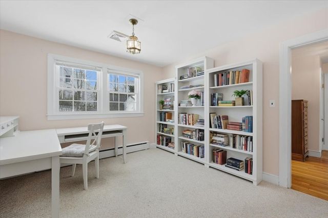 130 Braemoor Rd, Brockton, MA 02301