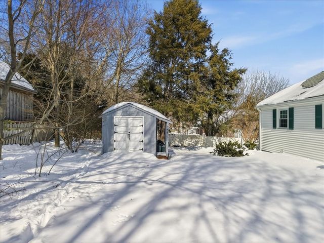 130 Braemoor Rd, Brockton, MA 02301