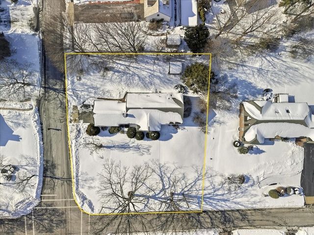 130 Braemoor Rd, Brockton, MA 02301