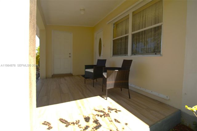 1142 NW 2nd Ave, Fort Lauderdale, FL 33311