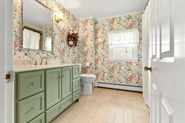 16 Adams St, Danvers, MA 01923