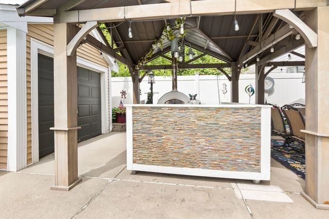 16 Adams St, Danvers, MA 01923