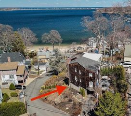 8 Bayview Drive, Huntington, NY 11743