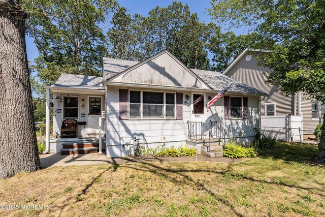 2821 Herbertsville Road, Point Pleasant, NJ 08742