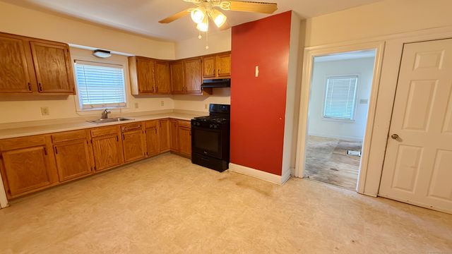 202 Goddard Avenue, Bridgeport, CT 06610