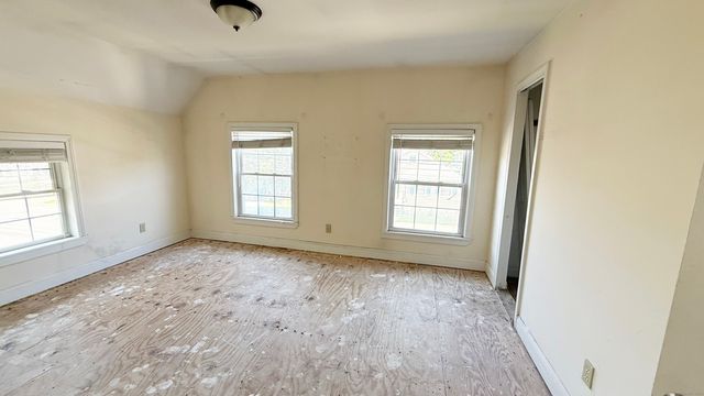 202 Goddard Avenue, Bridgeport, CT 06610