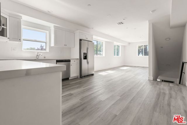 2936 West Boulevard 2, Los Angeles, CA 90016