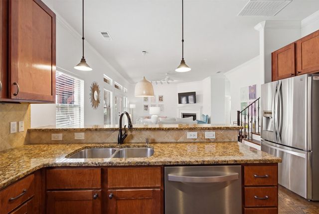 1715 Lewis Court, Dallas, TX 75206