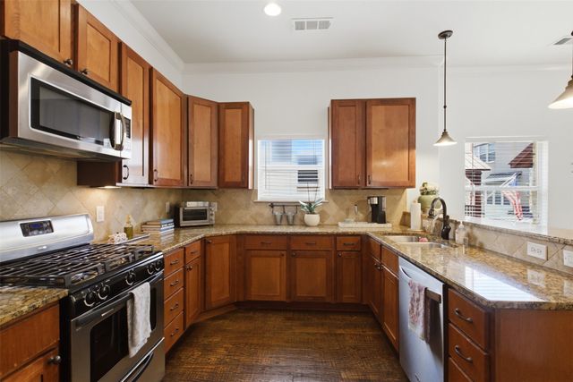 1715 Lewis Court, Dallas, TX 75206