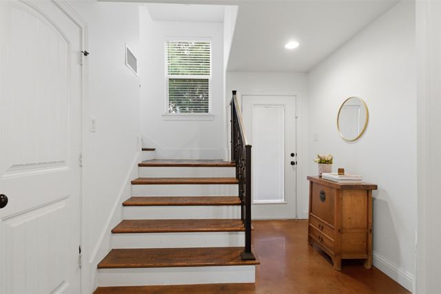 1715 Lewis Court, Dallas, TX 75206