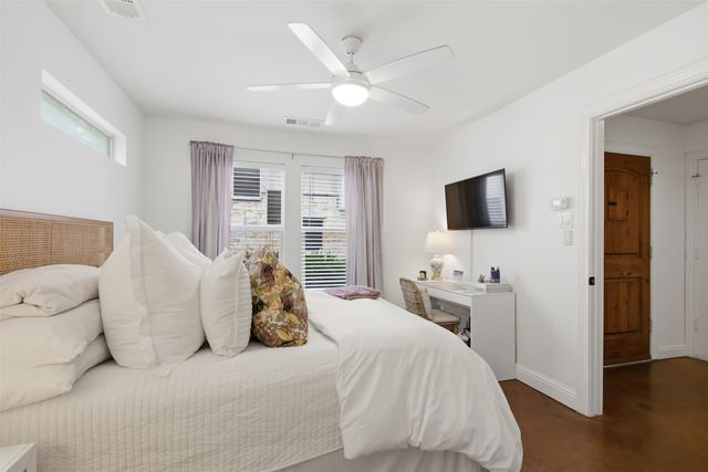 1715 Lewis Court, Dallas, TX 75206