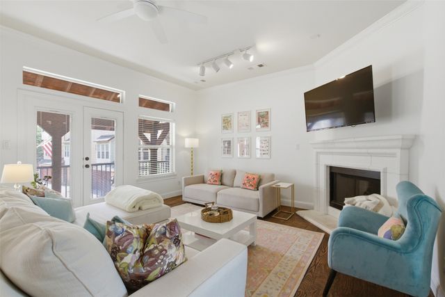 1715 Lewis Court, Dallas, TX 75206