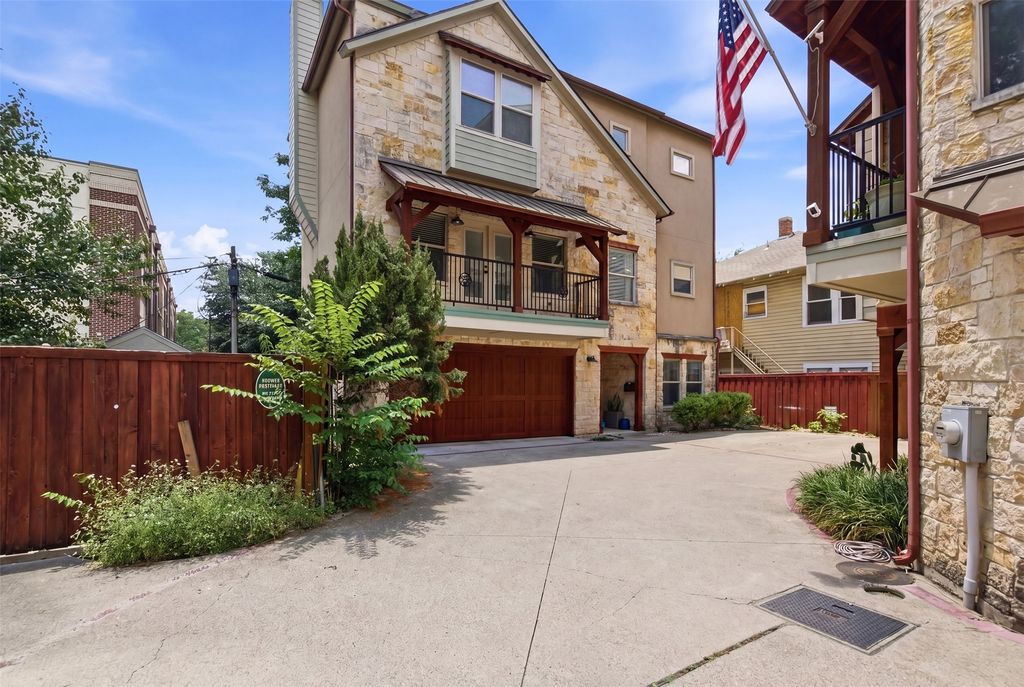 1715 Lewis Court, Dallas, TX 75206