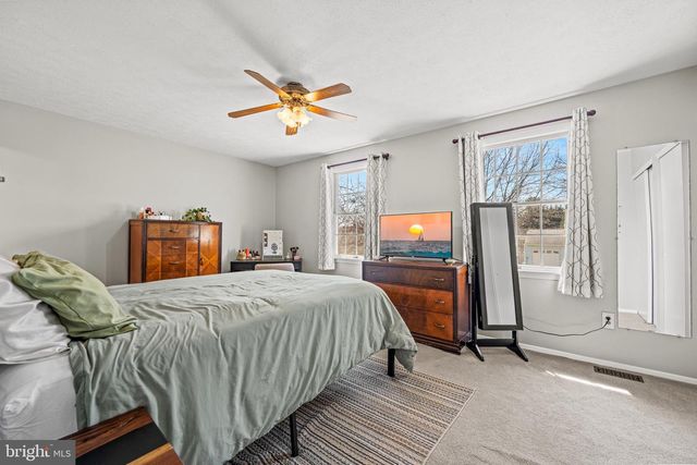 4318 SYCAMORE DR, Hampstead, MD 21074