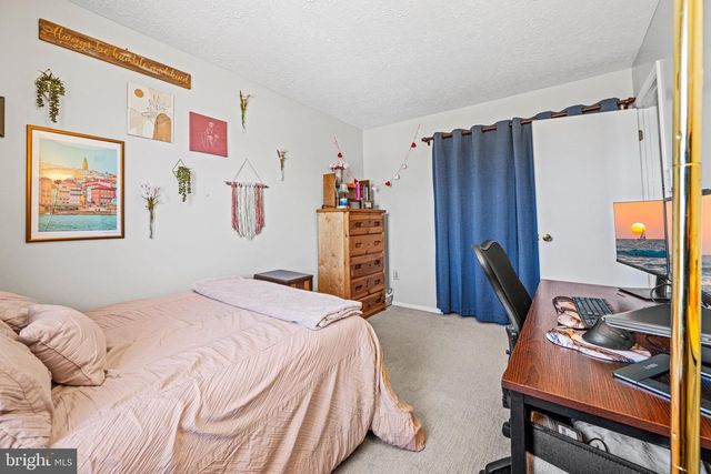 4318 SYCAMORE DR, Hampstead, MD 21074