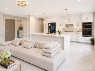 85 Gables Blvd, Weston, FL 33326