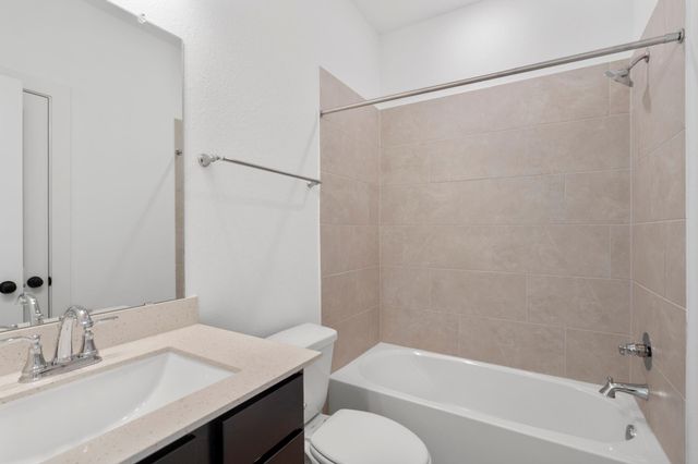 10915 Middle Ridge Drive, Missouri City, TX 77459