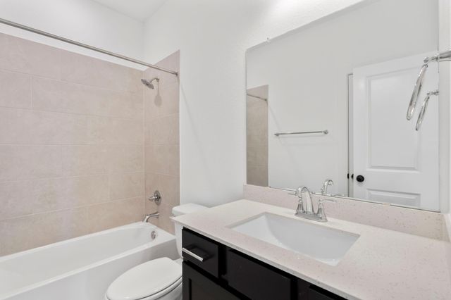 10915 Middle Ridge Drive, Missouri City, TX 77459