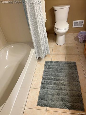 41011 Williams Street 246, Grand Blanc, MI 48439