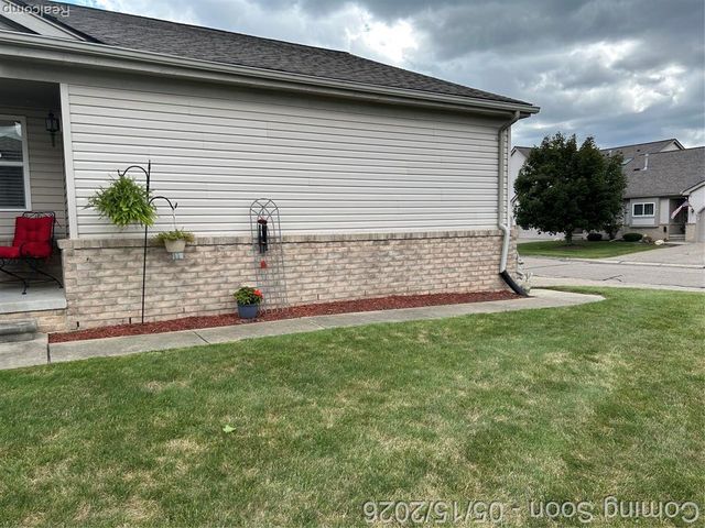 41011 Williams Street 246, Grand Blanc, MI 48439