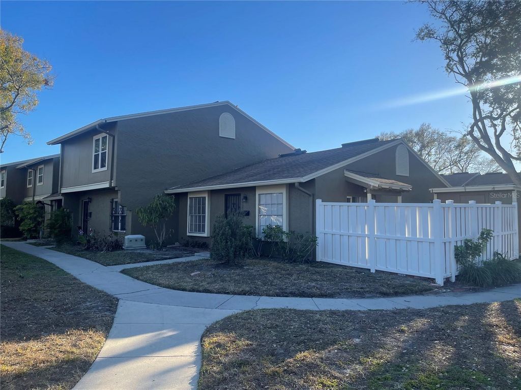 6912 CASA VERDE COURT, Tampa, FL 33615