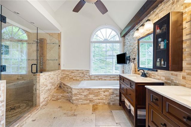 1340 Fallsbrook Drive NW, Acworth, GA 30101