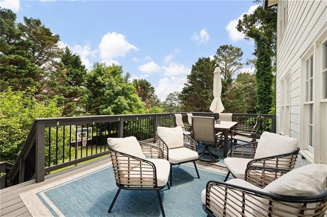 1340 Fallsbrook Drive NW, Acworth, GA 30101