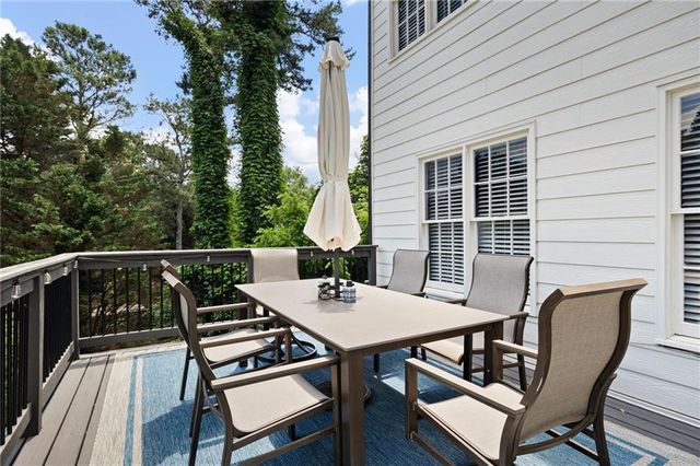 1340 Fallsbrook Drive NW, Acworth, GA 30101